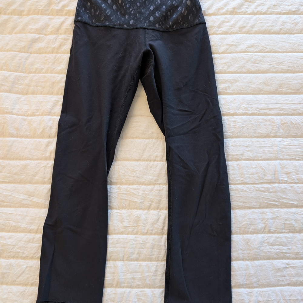 Lululemon (Older) Black High-Waisted Leggings Size 4
